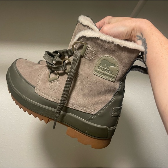 Sorel Tivoli Boot (Green) - Picture 2 of 8